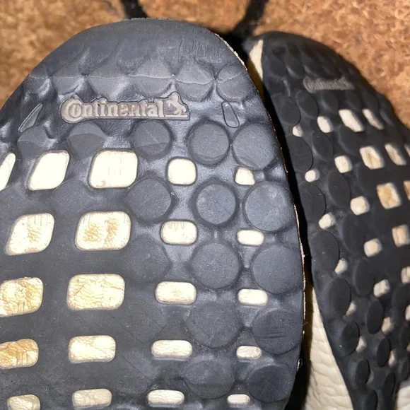 Black Adidas Ultraboost Uncaged sz 7.5 Men - Picture 8 of 9